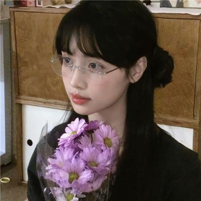 裸女游城